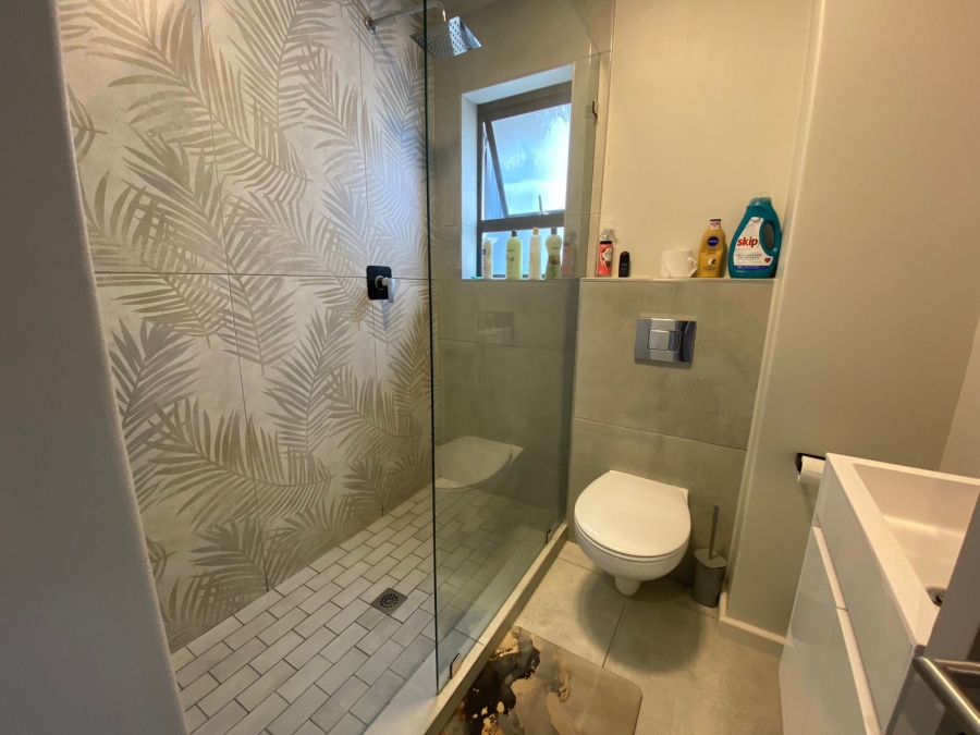 To Let 1 Bedroom Property for Rent in Table View Western Cape